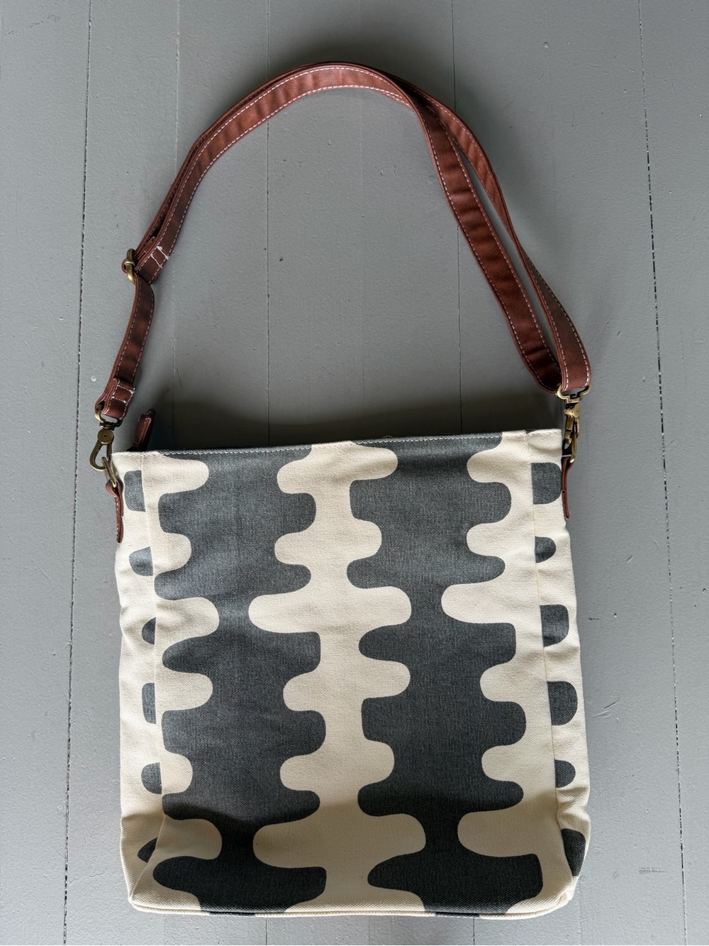 Maika Canvas Patterned Crossbody Tote with Brown Vegan Leather Strap - Picture 3 of 4